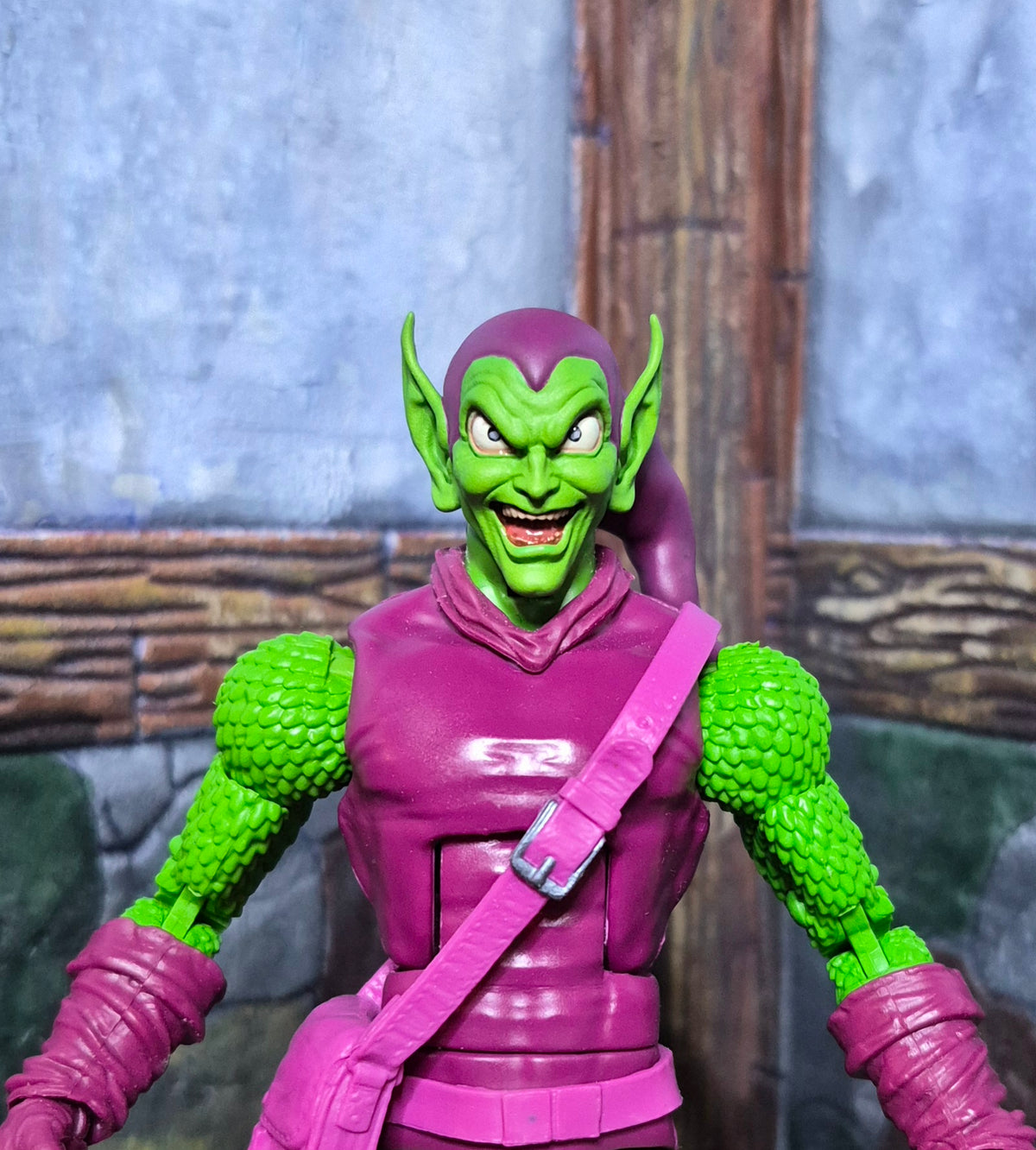 Laughing Green Goblin head for Legends