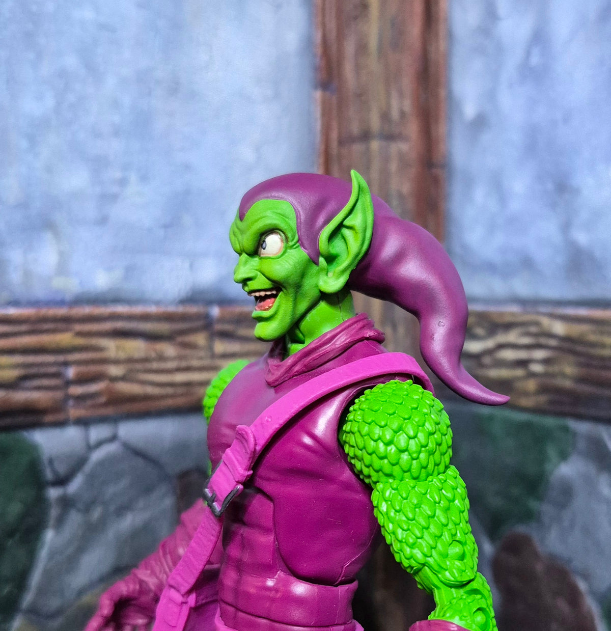 Laughing Green Goblin head for Legends