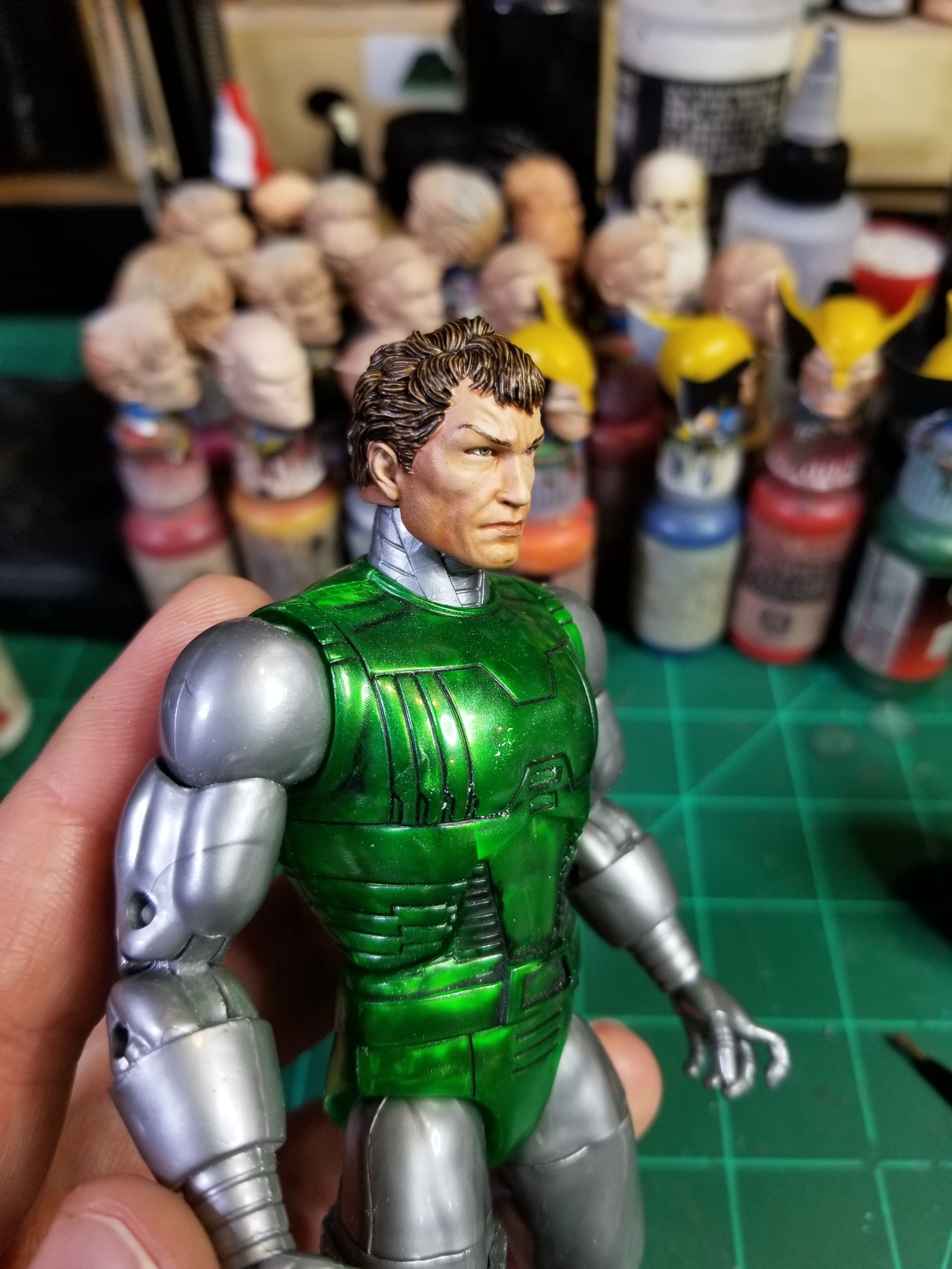 Victor head for Legends