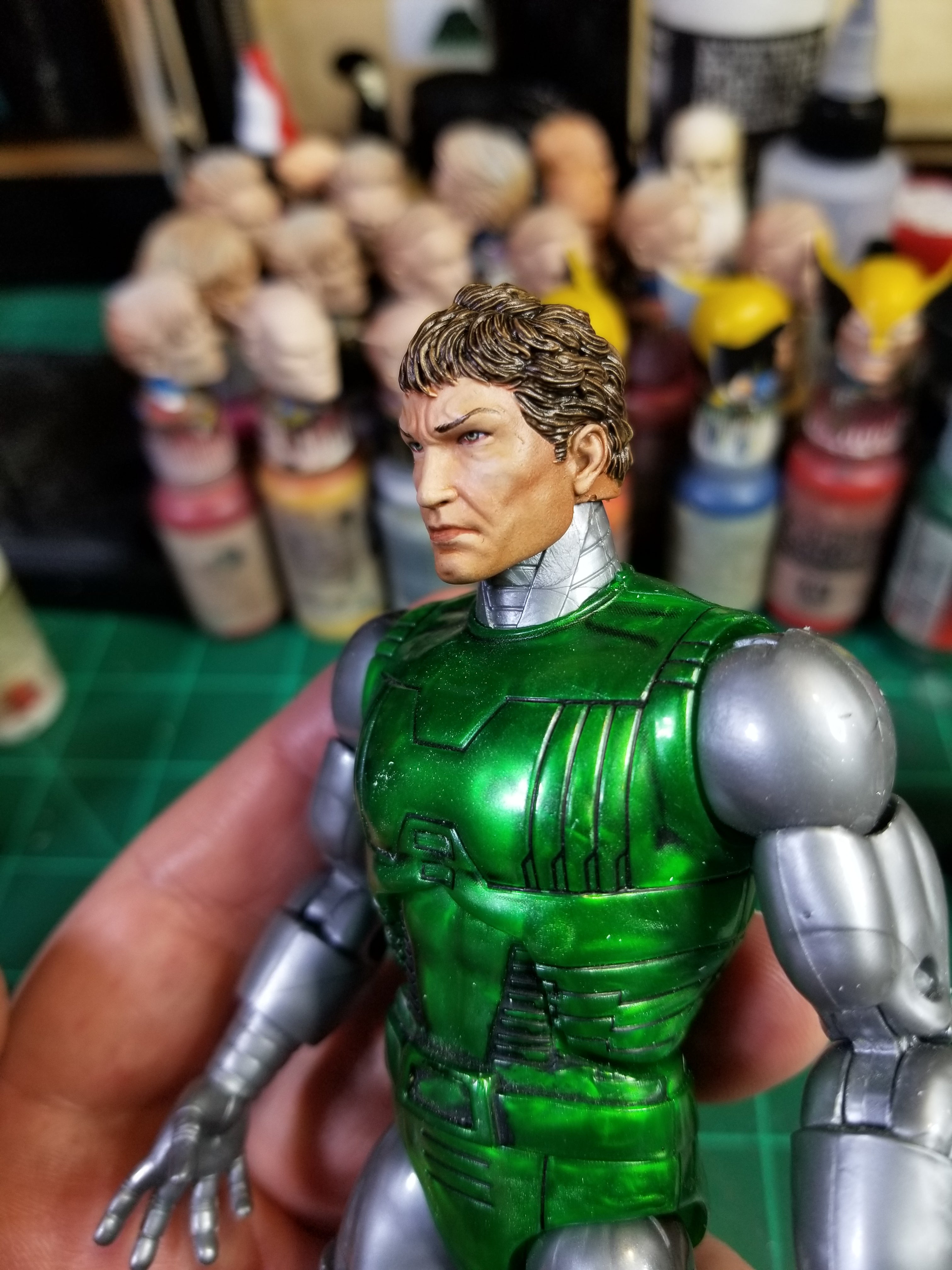 Victor head for Legends