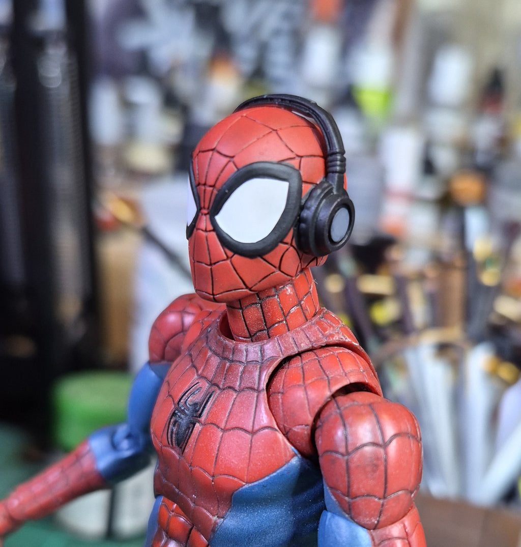 Headphones Spidey head for MAFEX