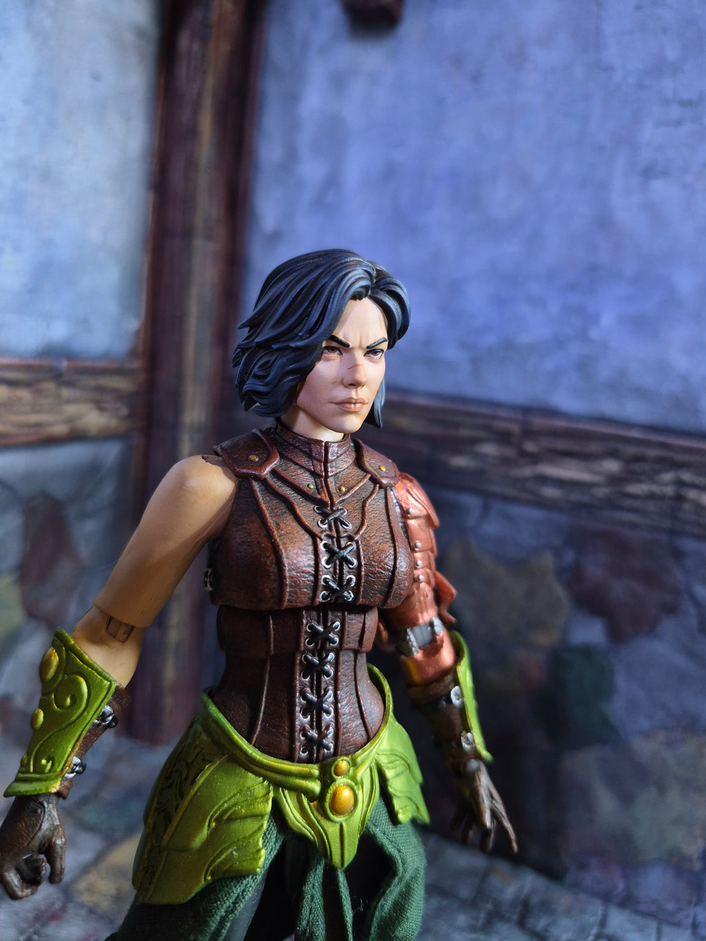Black haired female Elf head for Legions