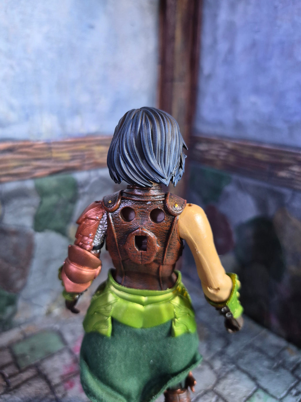 Black haired female Elf head for Legions