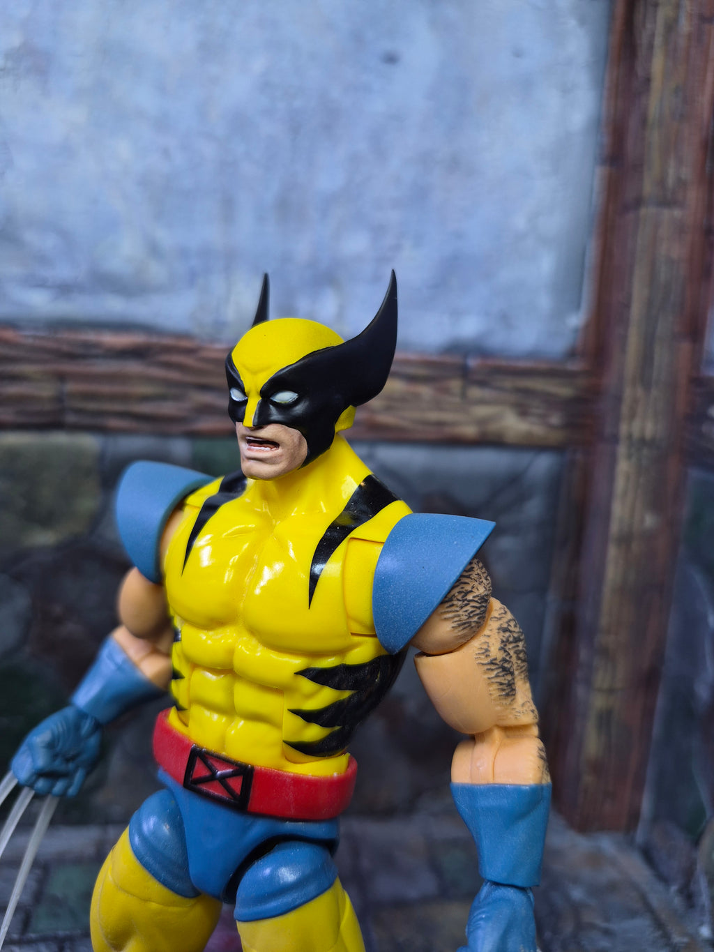 Suprised Wolverine head for Legends