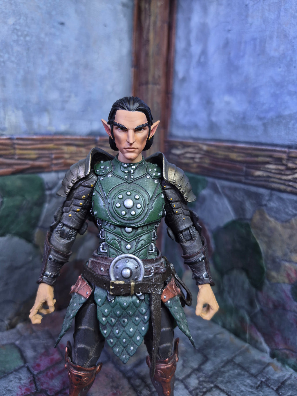 Black haired male Elf head for Legions