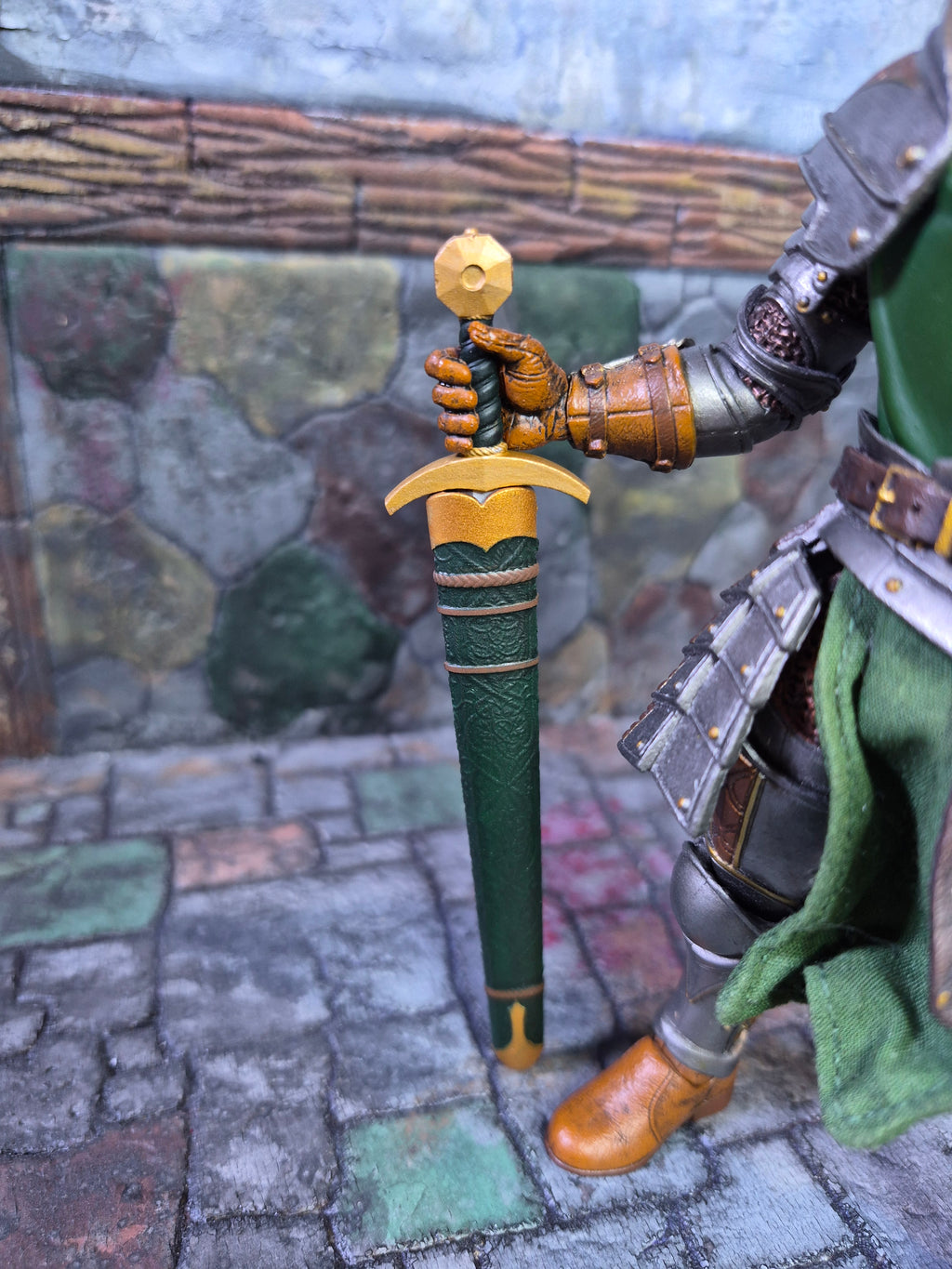 Arthurian Arming Sword with sheath