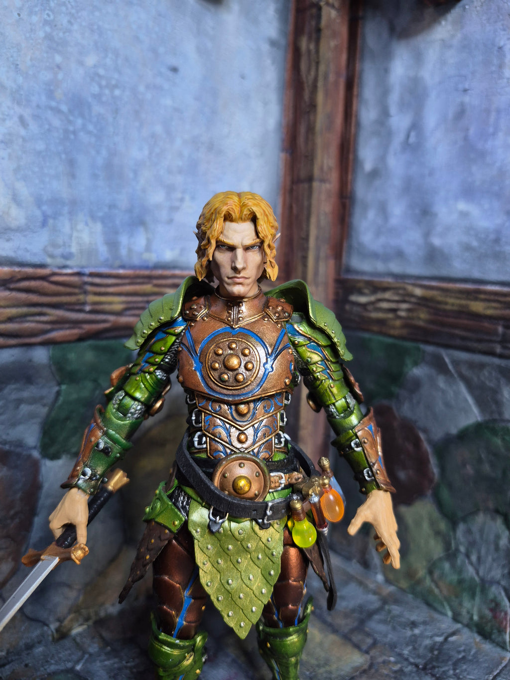 Blonde Male Elf head for V2 Legions