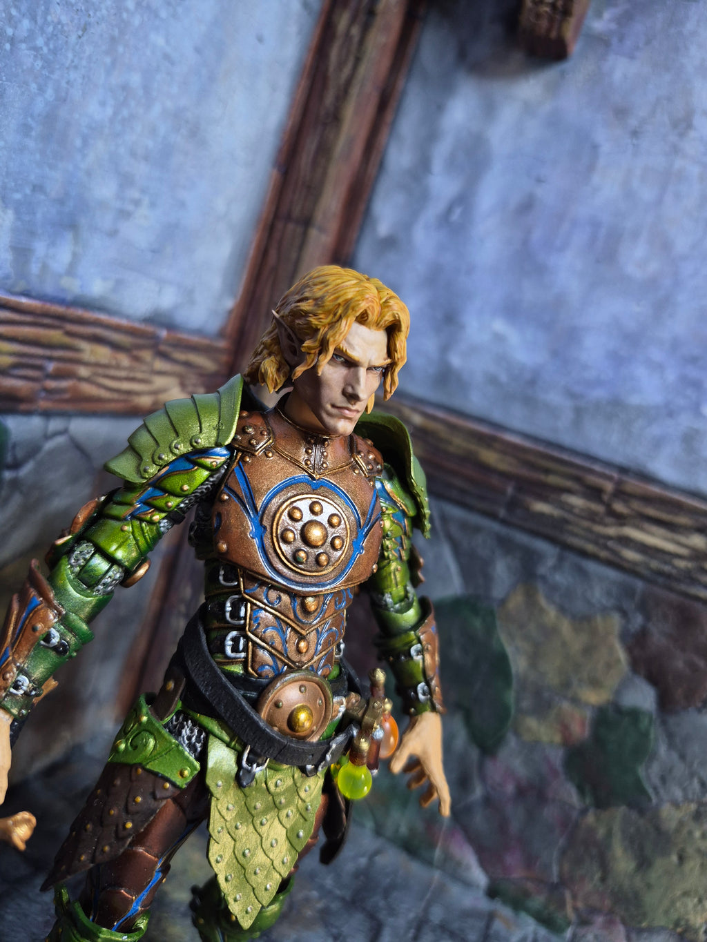 Blonde Male Elf head for V2 Legions