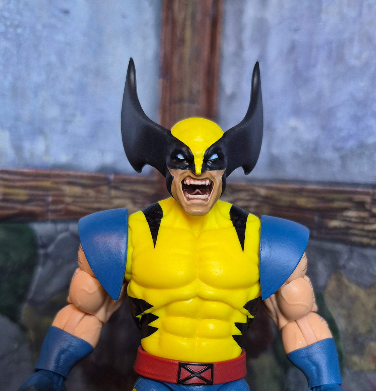 Screaming MVC Wolverine head for Legends