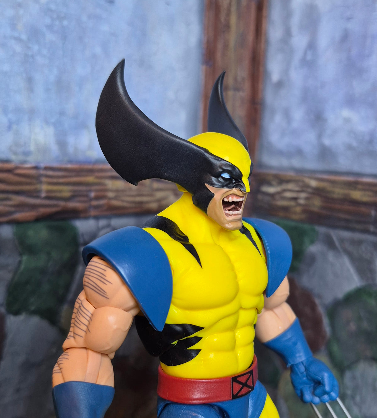 Screaming MVC Wolverine head for Legends
