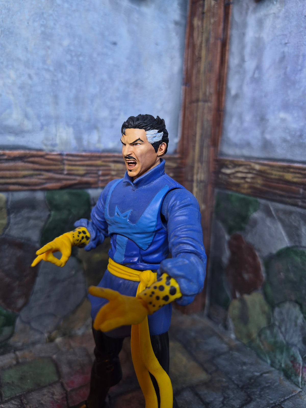 Screaming Strange head for Legends